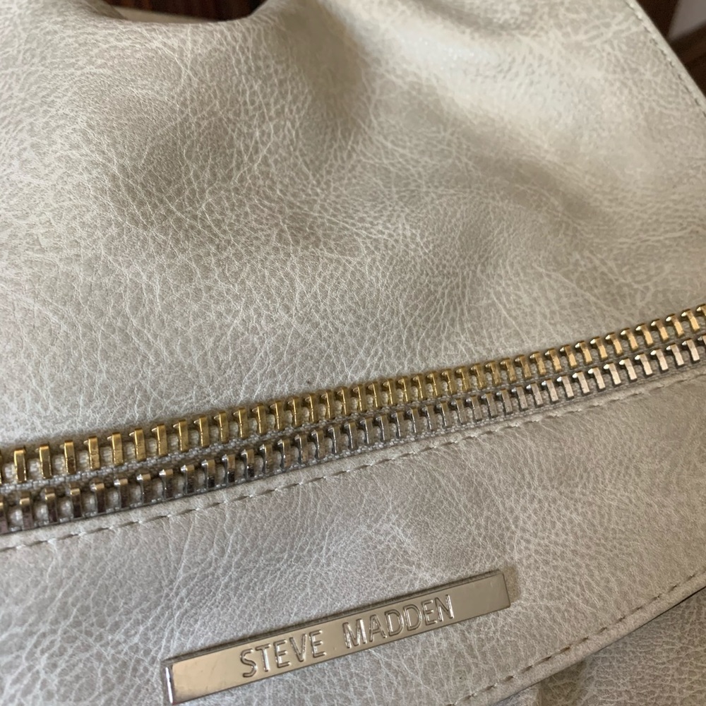 Tan Steve Madden cross body purse